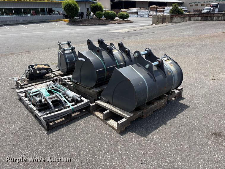 image for item ET0598 CNH Industrial CNH33.37 excavator attachments