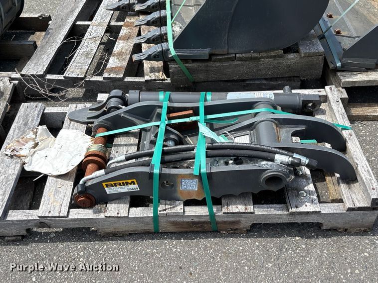 image for item ET0598 CNH Industrial CNH33.37 excavator attachments