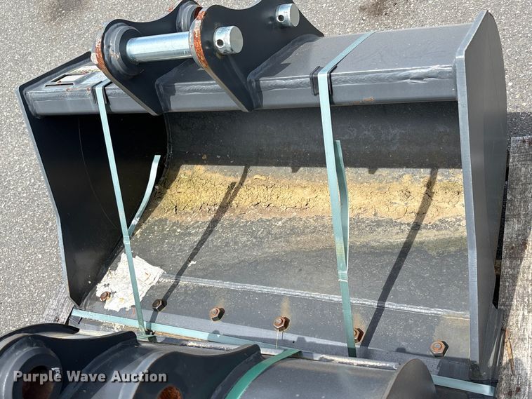 image for item ET0598 CNH Industrial CNH33.37 excavator attachments
