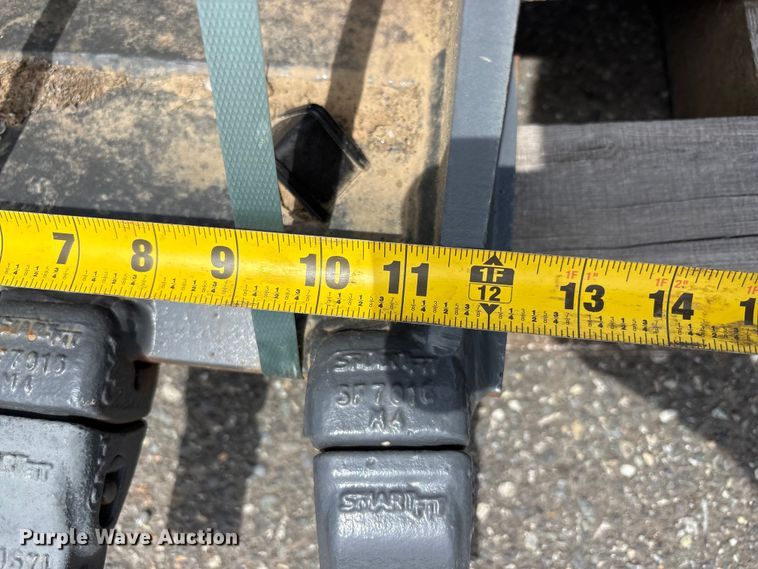 image for item ET0598 CNH Industrial CNH33.37 excavator attachments
