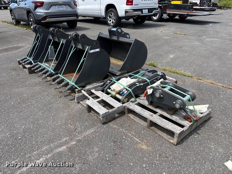 CNH Industrial CNH33.37 excavator attachments
