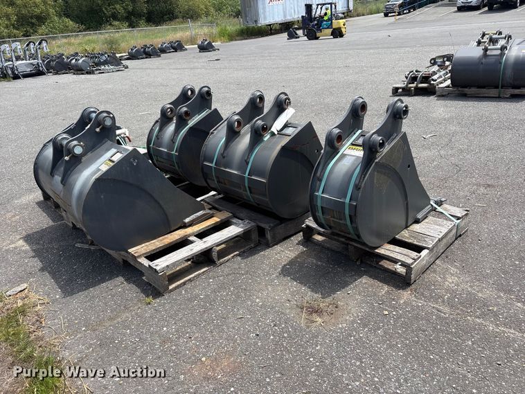 image for item ET0599 CNH Industrial CNH33.37 excavator attachments