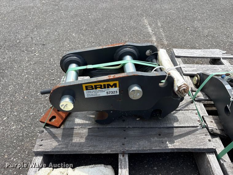image for item ET0599 CNH Industrial CNH33.37 excavator attachments