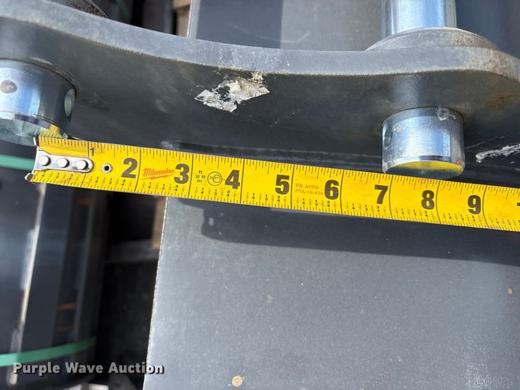 image for item ET0599 CNH Industrial CNH33.37 excavator attachments