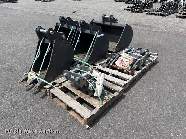 CNH Industrial CNH33.37 excavator attachments