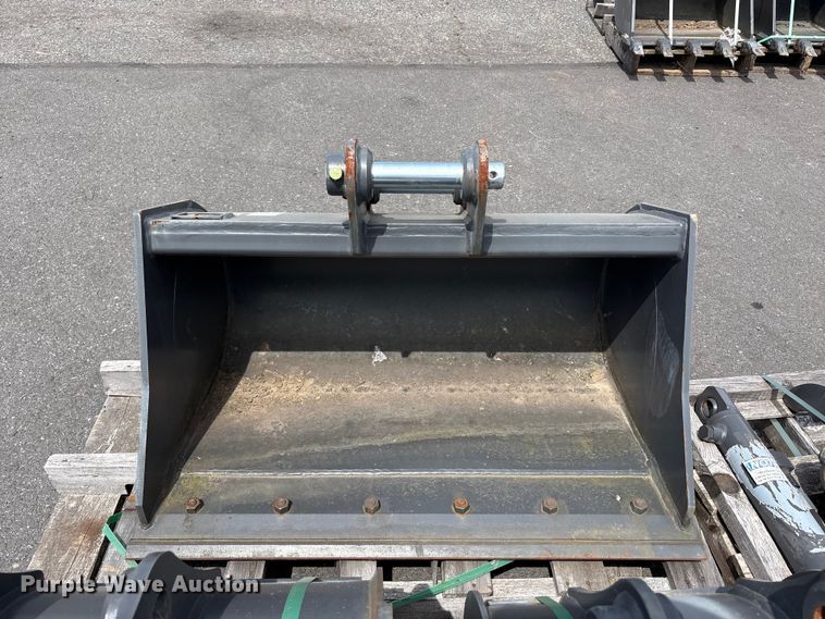 image for item ET0600 CNH Industrial CNH33.37 excavator attachments