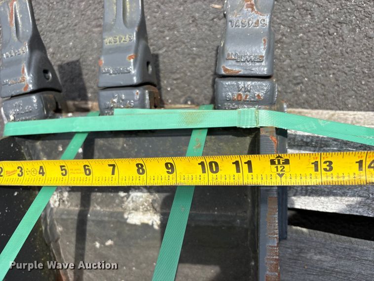 image for item ET0601 CNH Industrial CNH33.37 excavator attachments