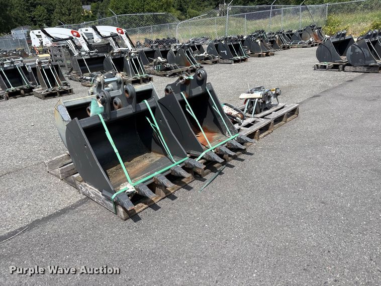 image for item ET0603 CNH Industrial CNH33.37 excavator attachments