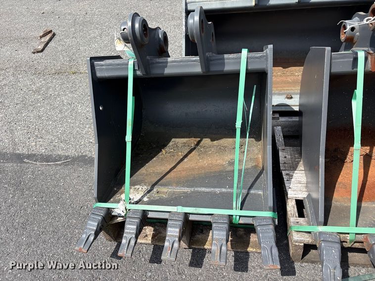 image for item ET0603 CNH Industrial CNH33.37 excavator attachments
