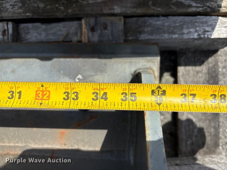 image for item ET0603 CNH Industrial CNH33.37 excavator attachments