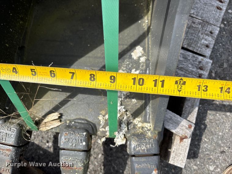 image for item ET0603 CNH Industrial CNH33.37 excavator attachments