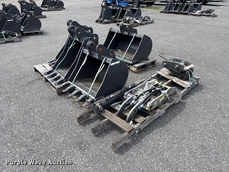 CNH Industrial CNH33.37 excavator attachments