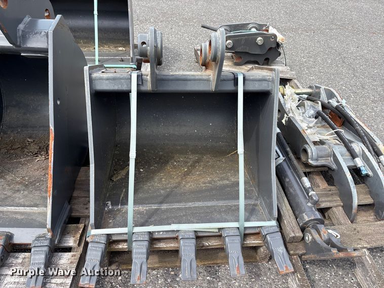 image for item ET0605 CNH Industrial CNH33.37 excavator attachments