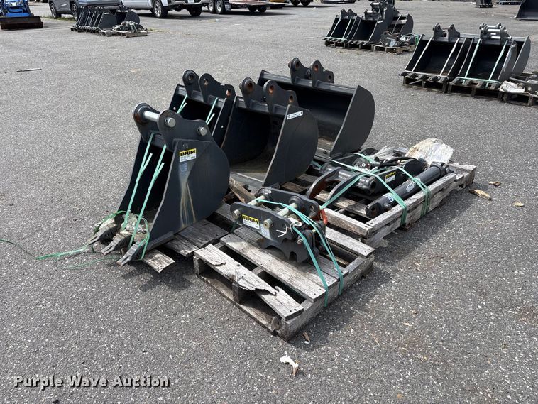 CNH Industrial CNH33.37 excavator attachments