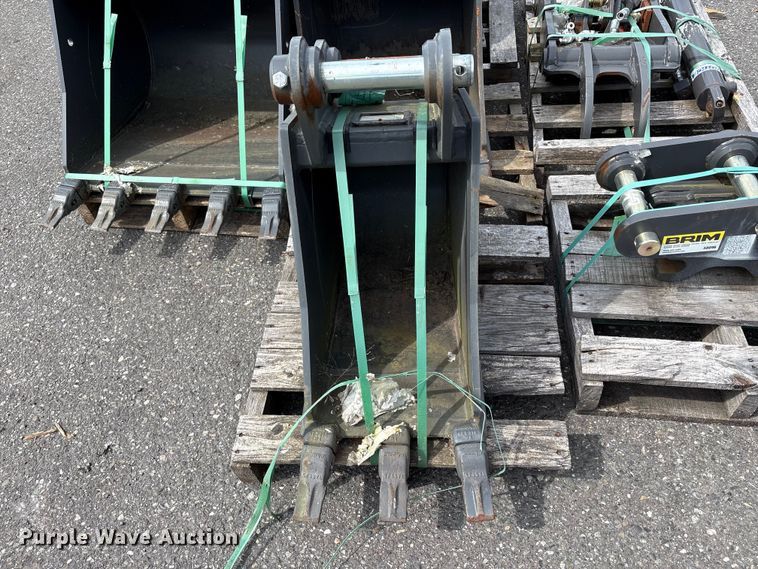 image for item ET0607 CNH Industrial CNH33.37 excavator attachments