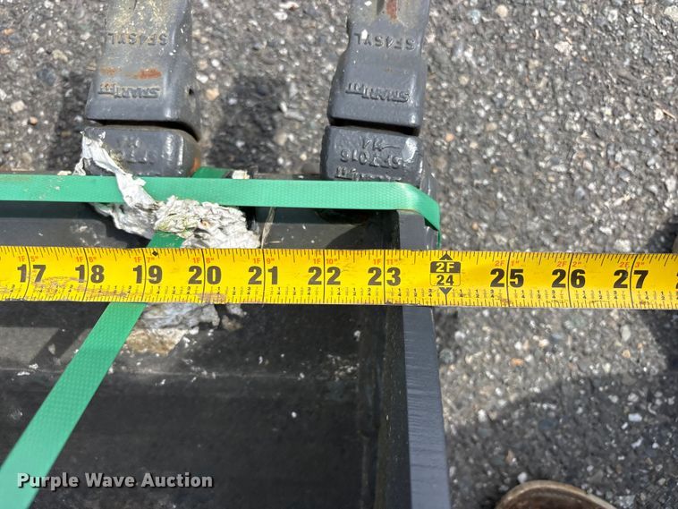 image for item ET0607 CNH Industrial CNH33.37 excavator attachments