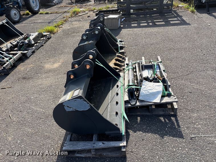 image for item ET0608 CNH Industrial CNH33.37 excavator attachments