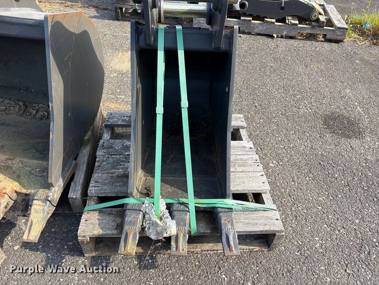 image for item ET0608 CNH Industrial CNH33.37 excavator attachments