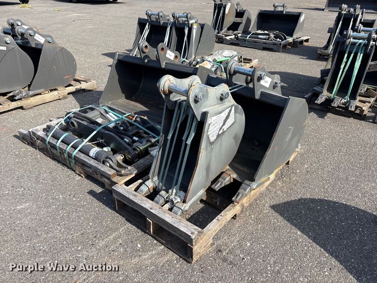 CNH Industrial CNH33.37 excavator attachments