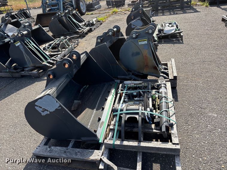 image for item ET0609 CNH Industrial CNH33.37 excavator attachments