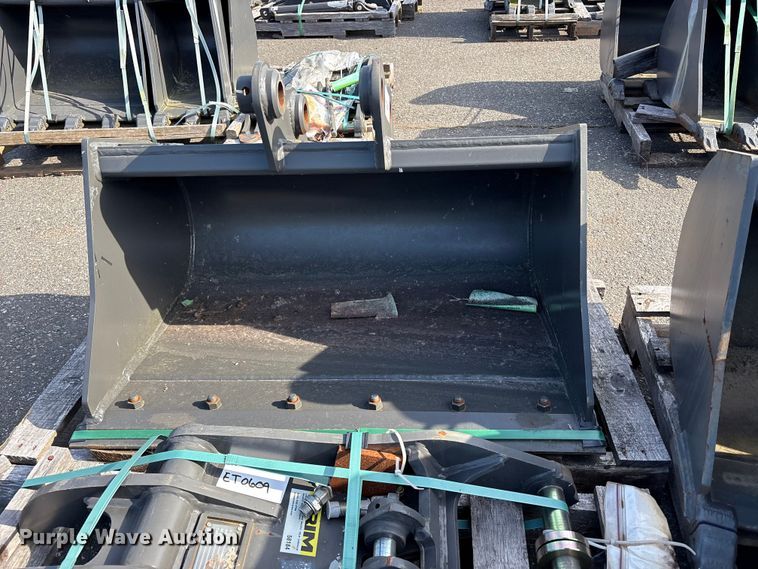 image for item ET0609 CNH Industrial CNH33.37 excavator attachments