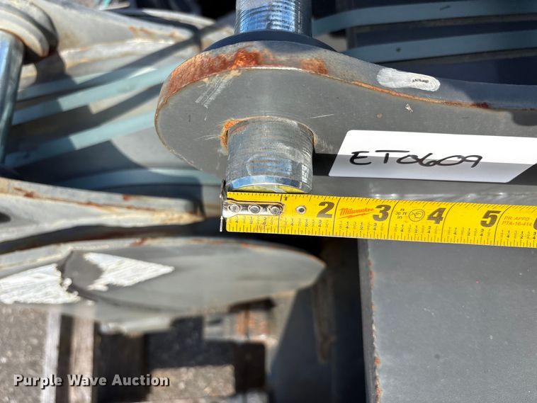 image for item ET0609 CNH Industrial CNH33.37 excavator attachments