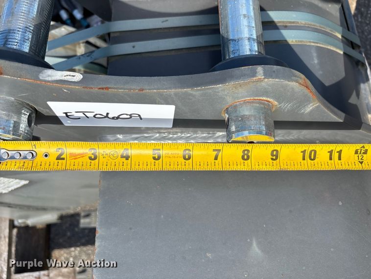 image for item ET0609 CNH Industrial CNH33.37 excavator attachments