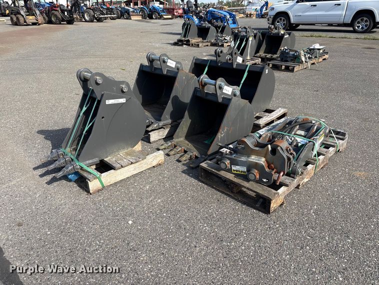 CNH Industrial CNH33.37 excavator attachments