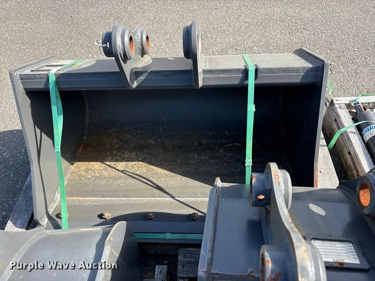 image for item ET0613 CNH Industrial CNH33.37 excavator attachments