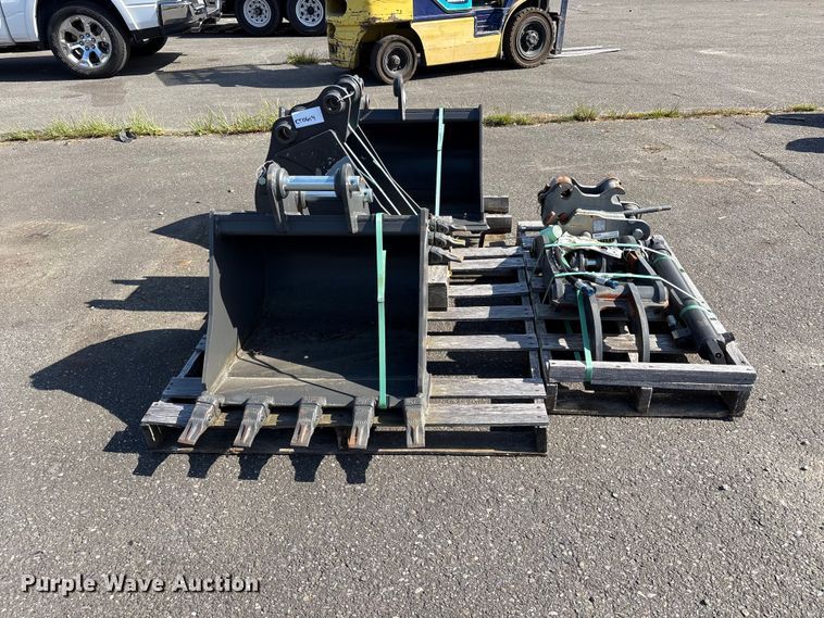 image for item ET0614 CNH Industrial CNH33.37 excavator attachments
