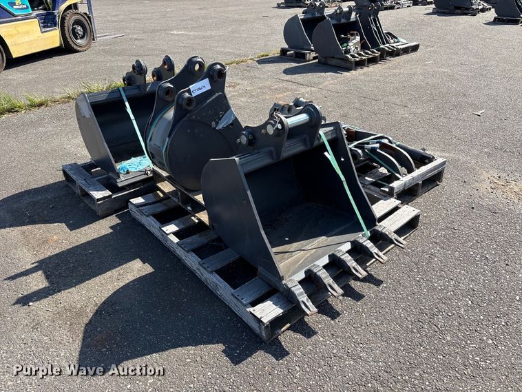 image for item ET0614 CNH Industrial CNH33.37 excavator attachments