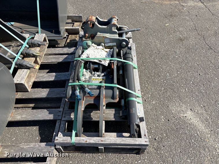 image for item ET0614 CNH Industrial CNH33.37 excavator attachments