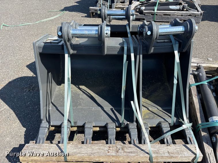 image for item ET0616 CNH Industrial CNH33.37 excavator attachments