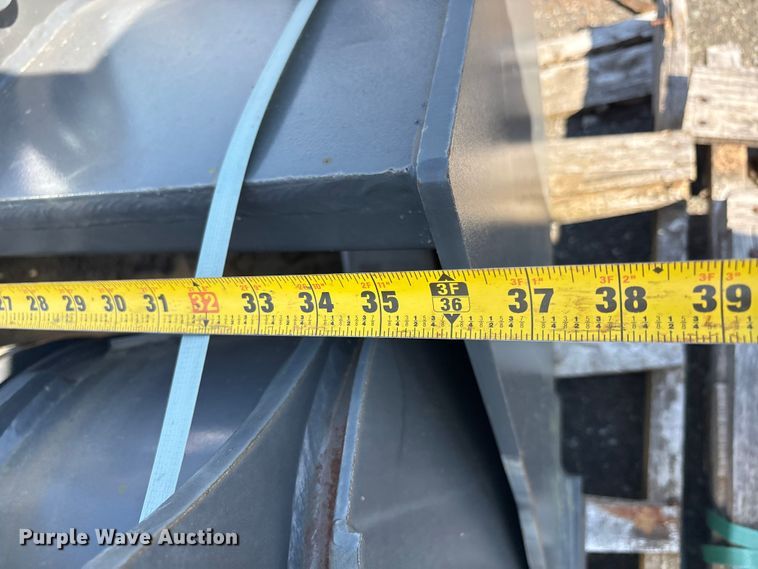 image for item ET0616 CNH Industrial CNH33.37 excavator attachments