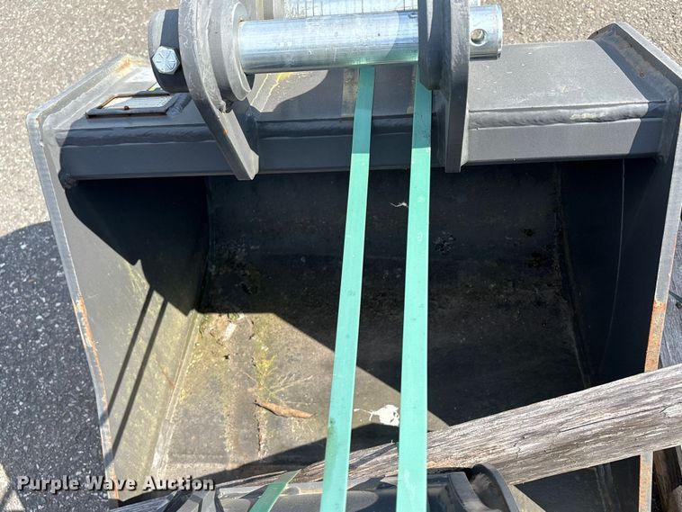 image for item ET0617 CNH Industrial CNH33.37 excavator attachments