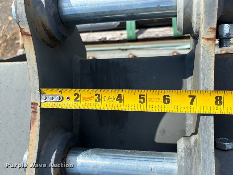 image for item ET0617 CNH Industrial CNH33.37 excavator attachments