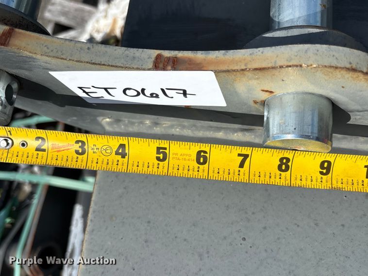 image for item ET0617 CNH Industrial CNH33.37 excavator attachments