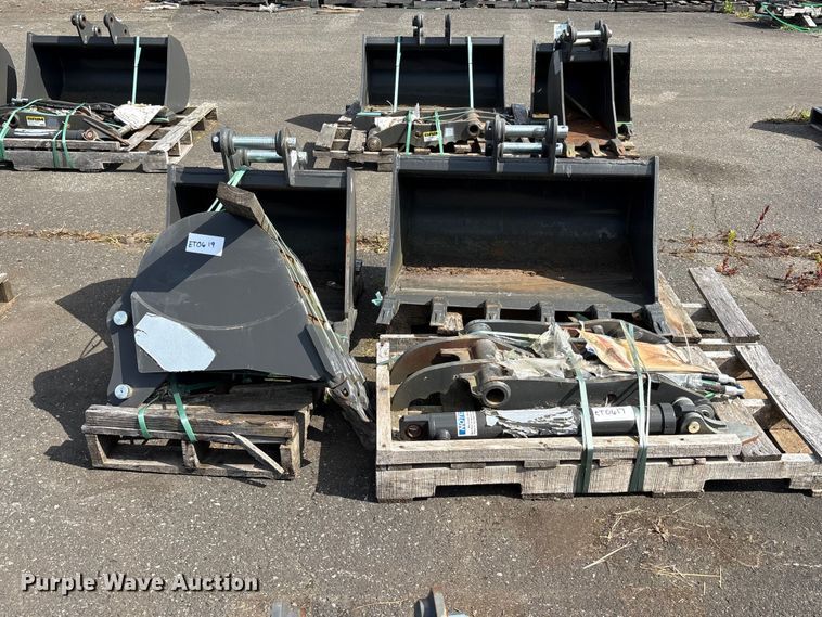 image for item ET0619 CNH Industrial CNH33.37 excavator attachments