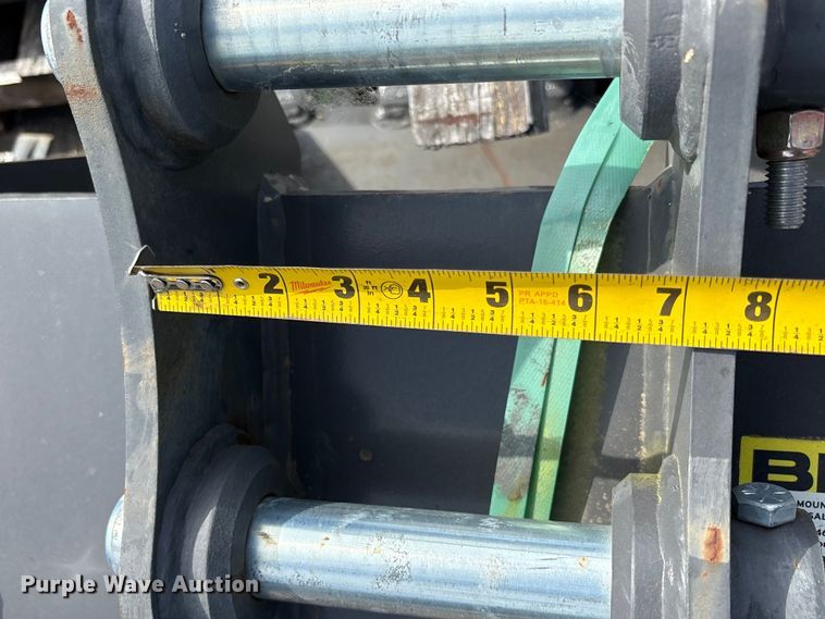 image for item ET0619 CNH Industrial CNH33.37 excavator attachments