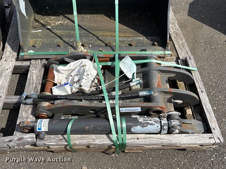 image for item ET0620 CNH Industrial CNH33.37 excavator attachments