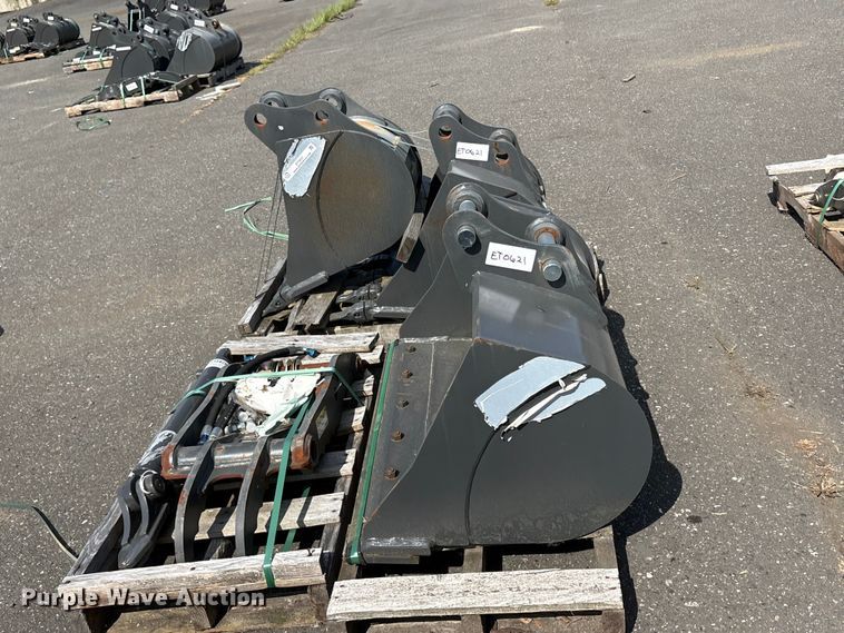 image for item ET0621 CNH Industrial CNH33.37 excavator attachments