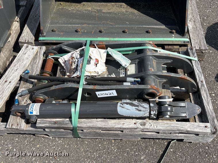 image for item ET0621 CNH Industrial CNH33.37 excavator attachments