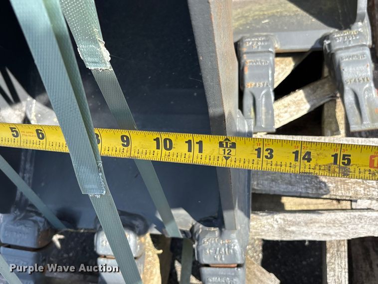 image for item ET0621 CNH Industrial CNH33.37 excavator attachments