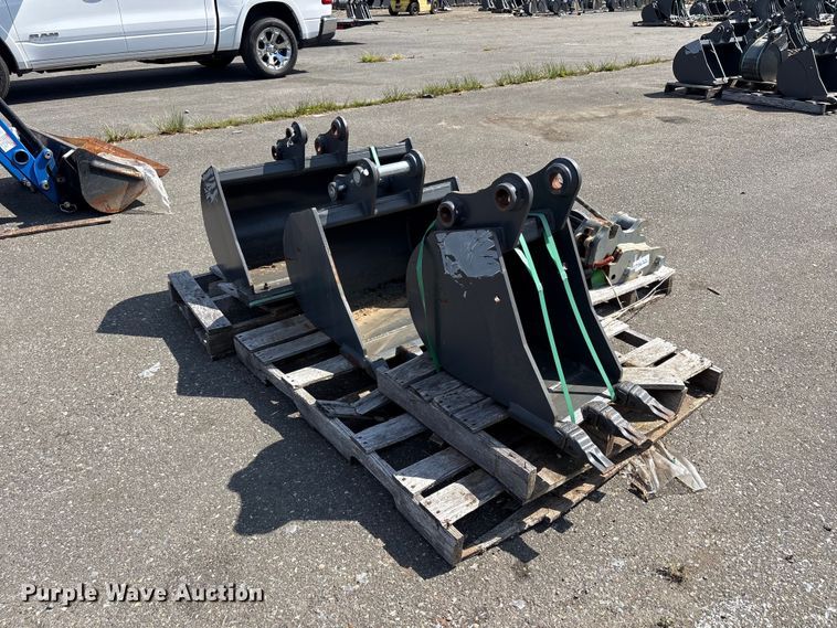 image for item ET0622 CNH Industrial CNH33.37 excavator attachments