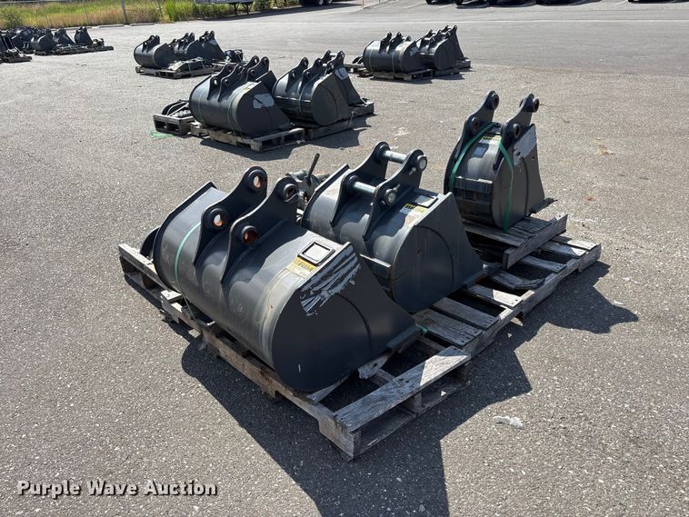 image for item ET0622 CNH Industrial CNH33.37 excavator attachments