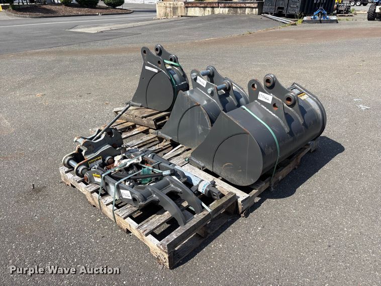 image for item ET0622 CNH Industrial CNH33.37 excavator attachments