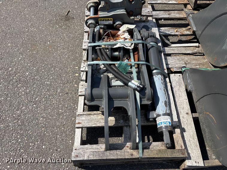 image for item ET0622 CNH Industrial CNH33.37 excavator attachments