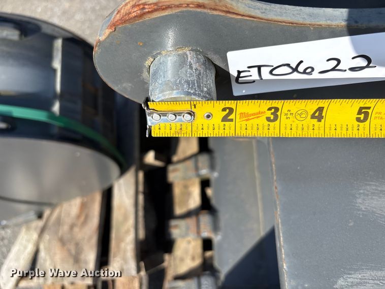 image for item ET0622 CNH Industrial CNH33.37 excavator attachments