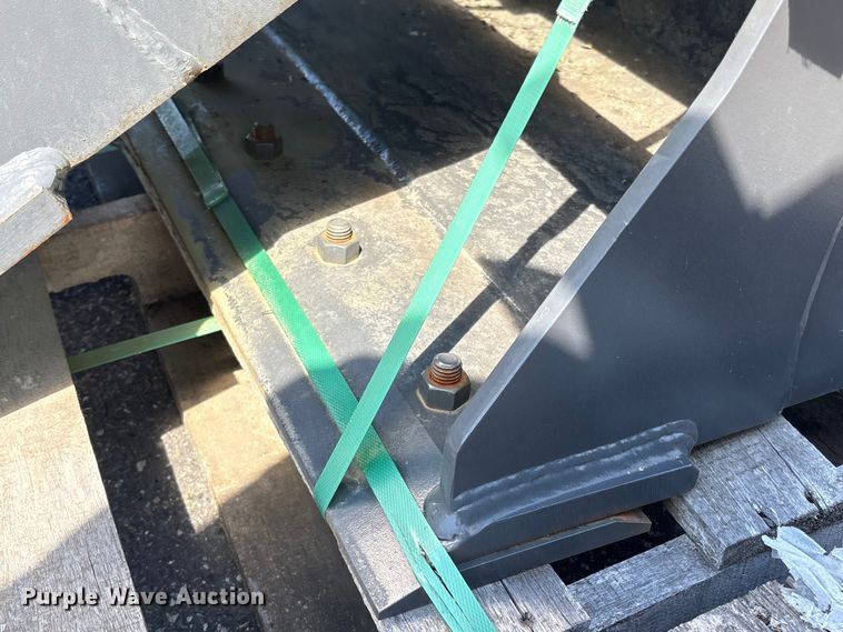 image for item ET0623 CNH Industrial CNH33.37 excavator attachments