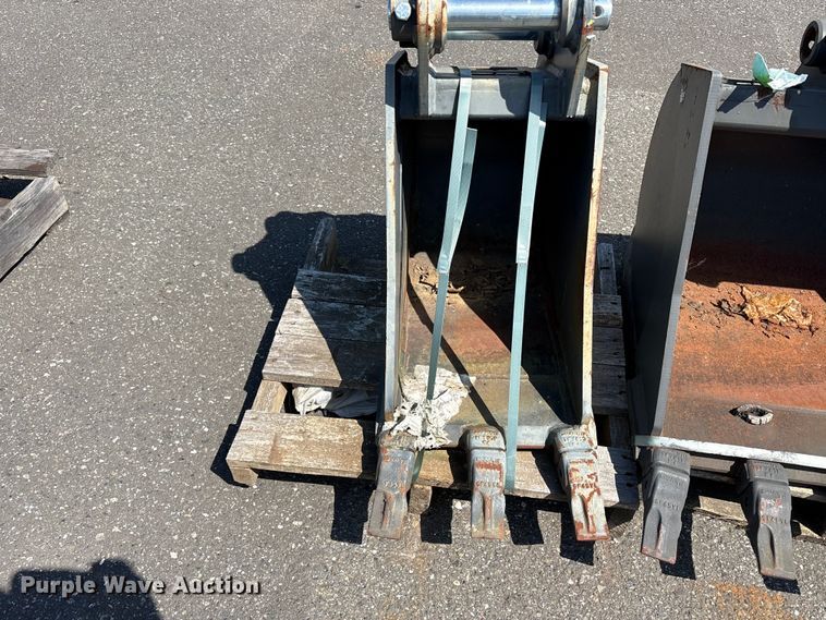 image for item ET0624 CNH Industrial CNH33.37 excavator attachments